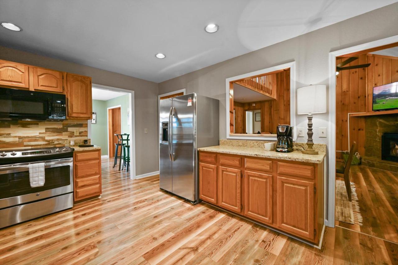 Private Mountain Cabin, Hot Tub Escape In The Smokies, With The View Sevierville Exterior photo