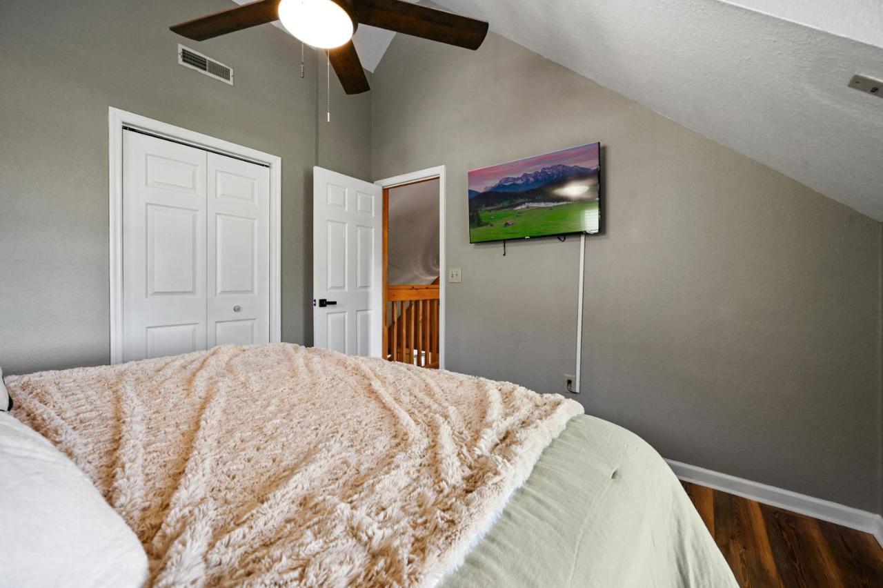 Private Mountain Cabin, Hot Tub Escape In The Smokies, With The View Sevierville Exterior photo